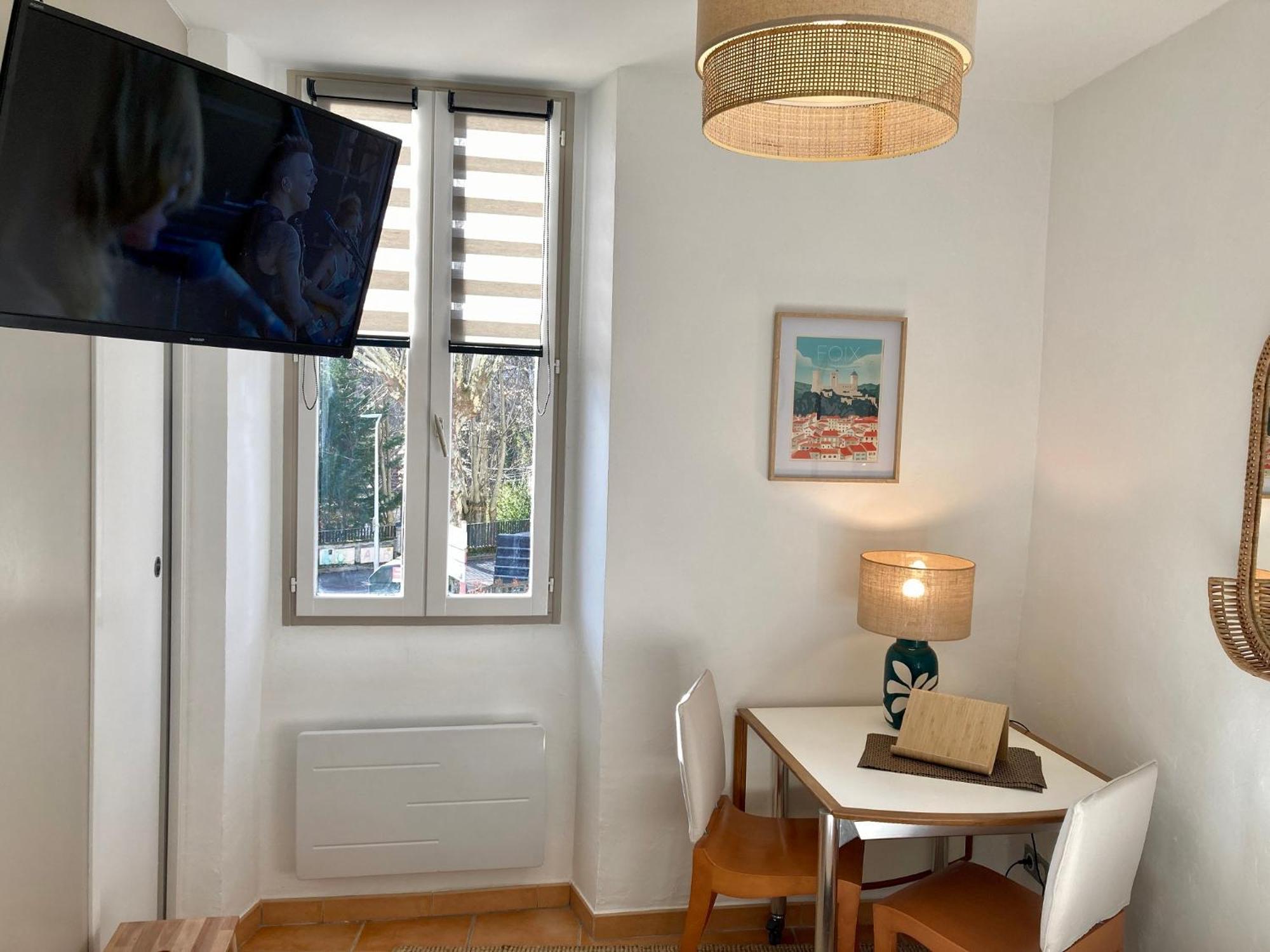 Aux 4 Logis Appart-Hotel - Studio Le Terra - Petit Dejeuner Inclus 1Ere Nuit Foix Eksteriør bilde
