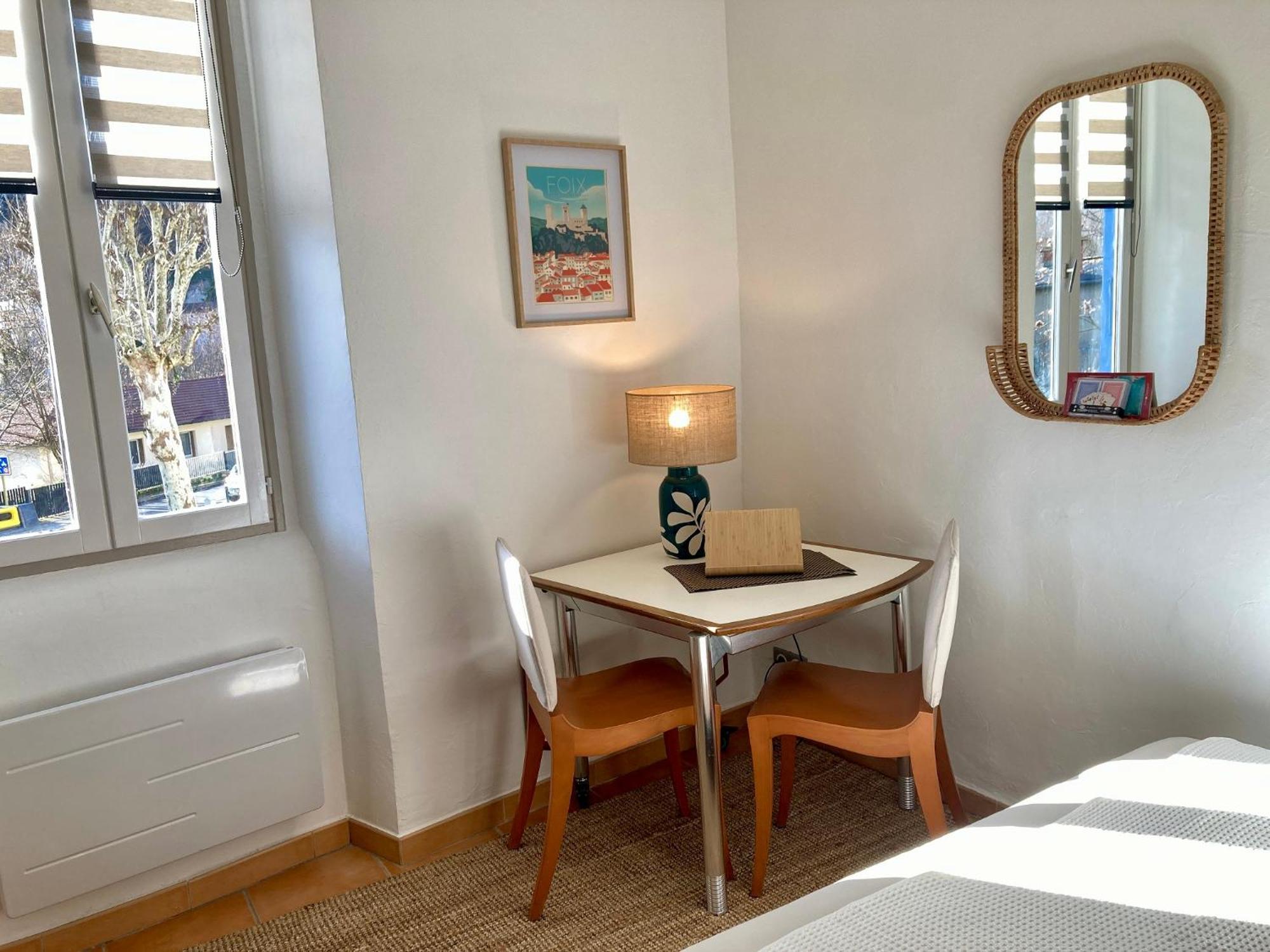 Aux 4 Logis Appart-Hotel - Studio Le Terra - Petit Dejeuner Inclus 1Ere Nuit Foix Eksteriør bilde